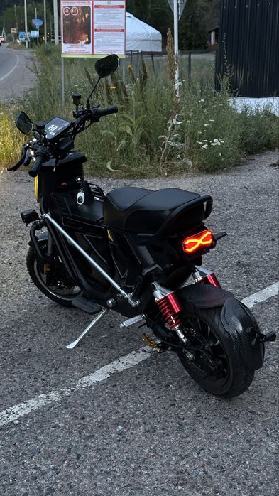 Электроскутер 48v70Ah 400w