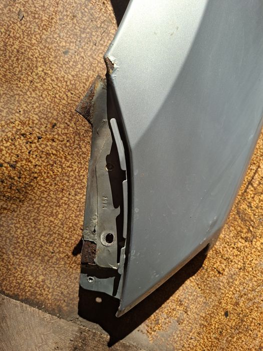 Крыло переднее правое Гранта 1