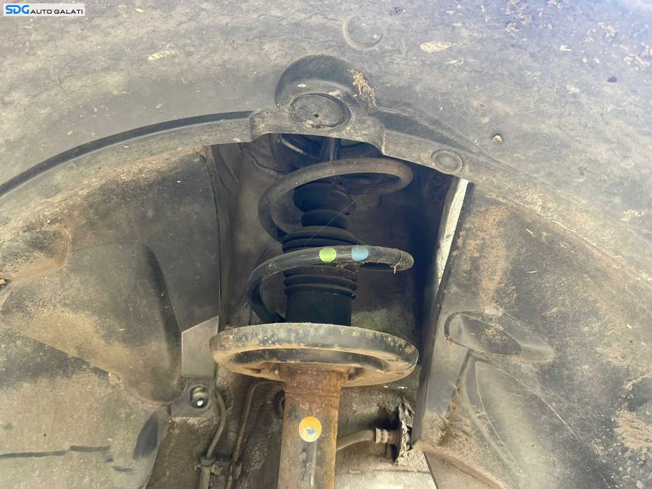 Carenaj Aparatoare Protectie Noroi de la Roata Janta Dreapta Fata Dacia Logan 2 2012 - 2018