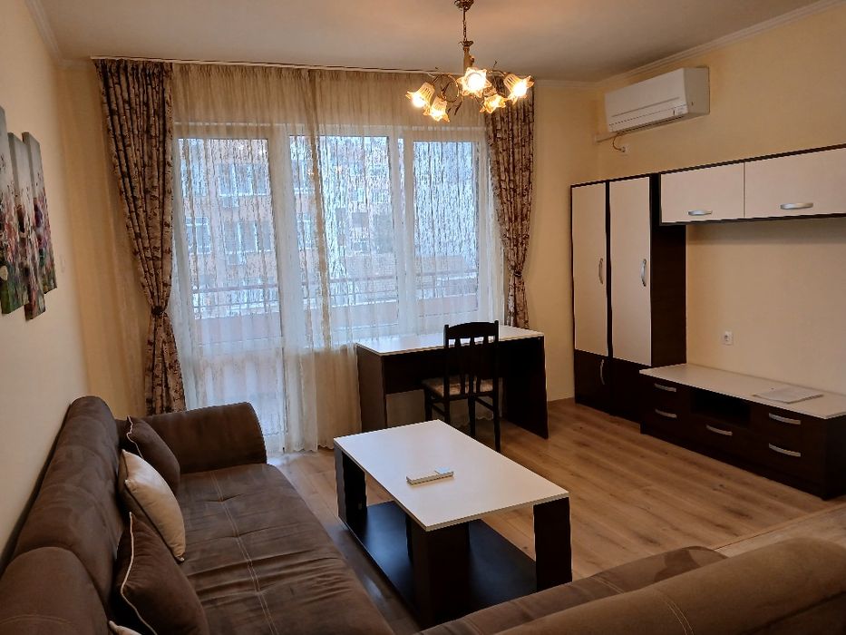 Двустаен Възраждане с Асансьор, Интернет