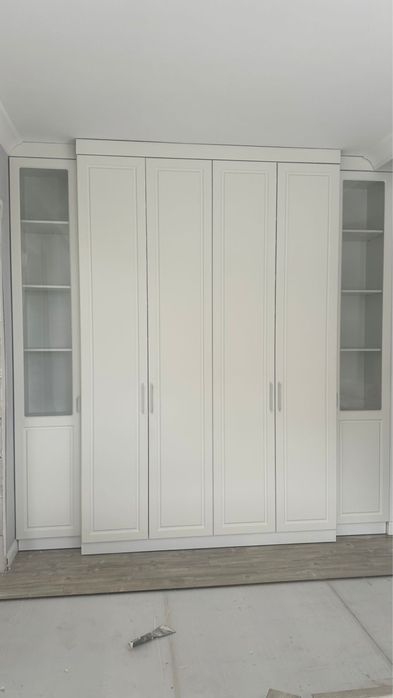 СРОЧНО продам два шкафа и кровать