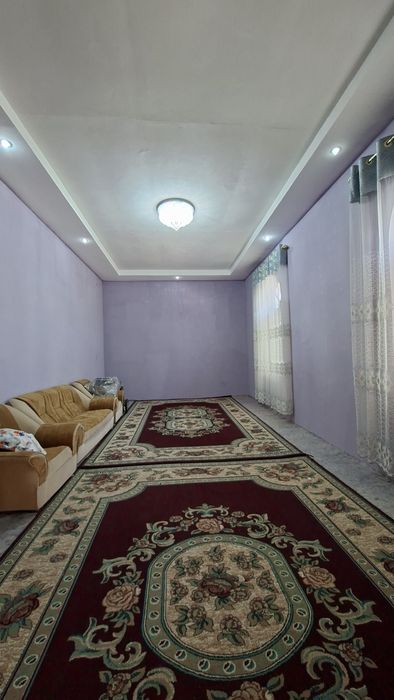 Srochna hovli sotiladi