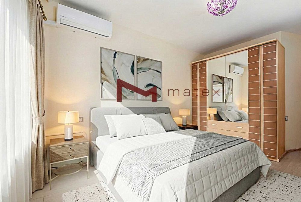 Тристаен Тухлен До Училище Васил Друмев - Траян Кателиев