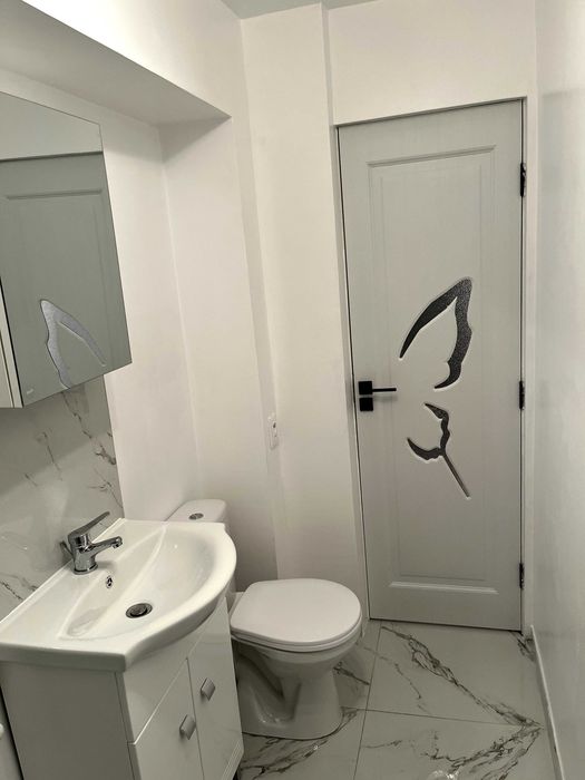 Apartament o camera decomandat 27 mp parter zona Confectii Vaslui