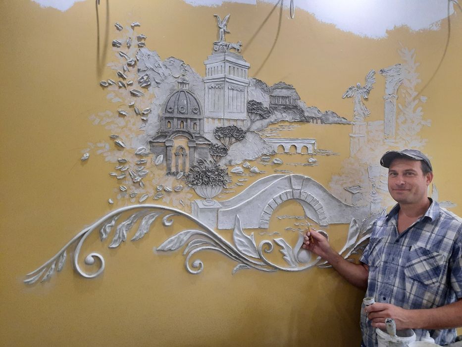 Барельеф СКАЛА в Алматы.