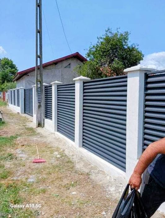 Case pe structura metalica