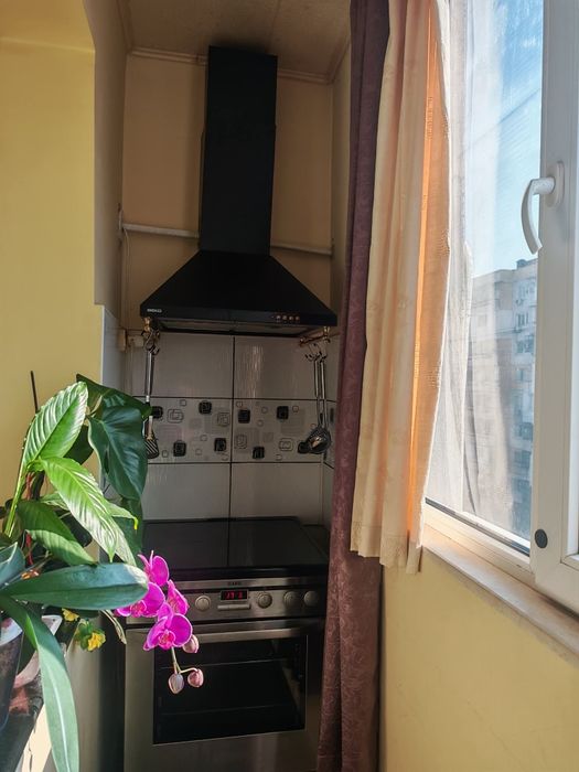 Обзаведен апартамент с 2 климатика – съдомиялна– 300 €