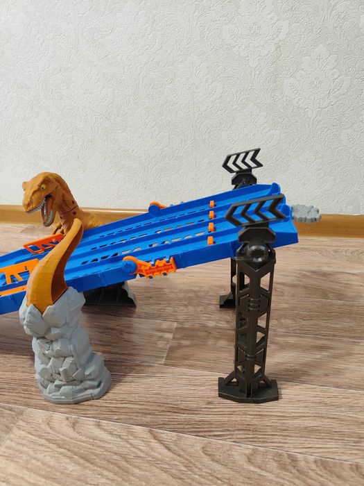 Дорога для машинок хотвилс