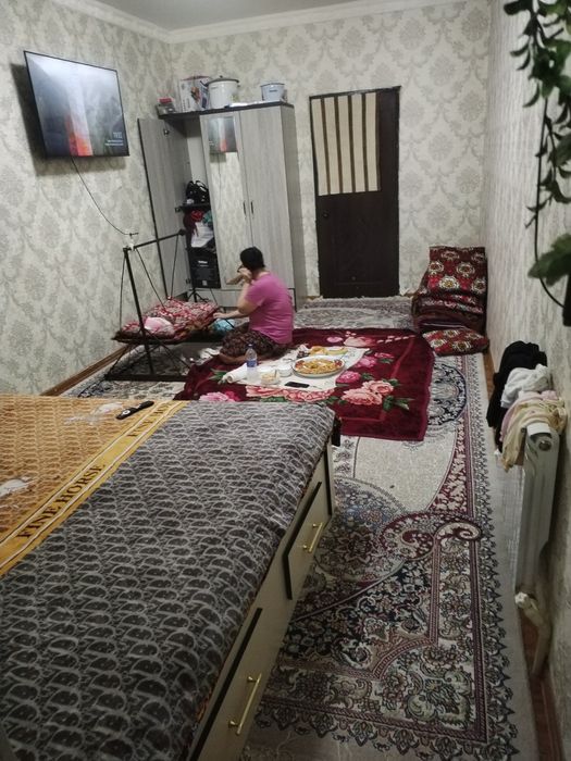 Urganch park yonda 2 xonali kv zudlik bn sotiladi