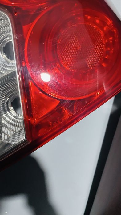 optra fara o’ng pasajir tarafi sotiladi