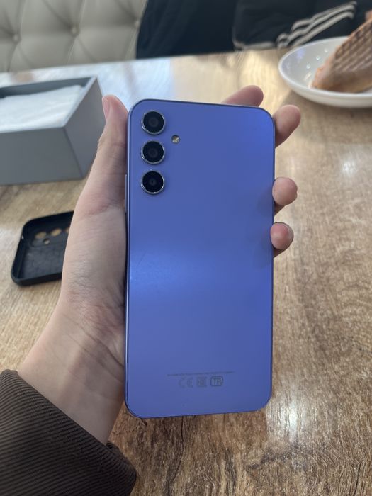 Самсунг а 34  жаксы