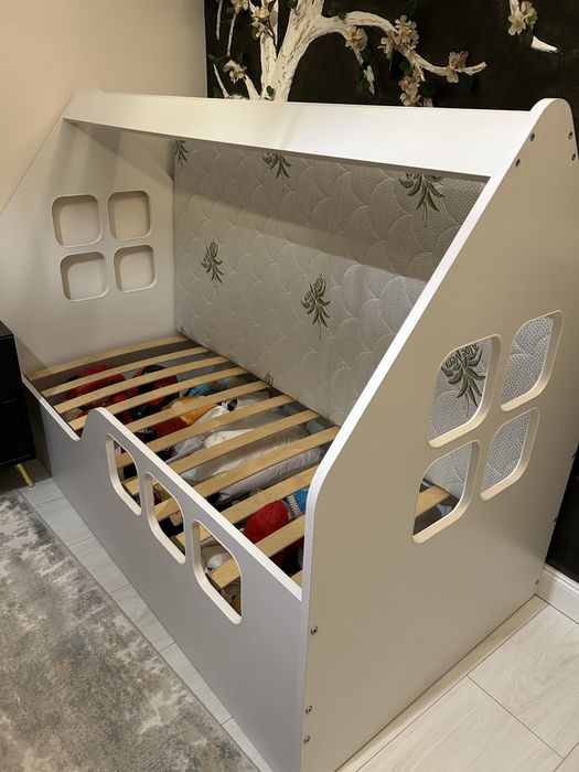 Pat copii tip casuta 80x 160