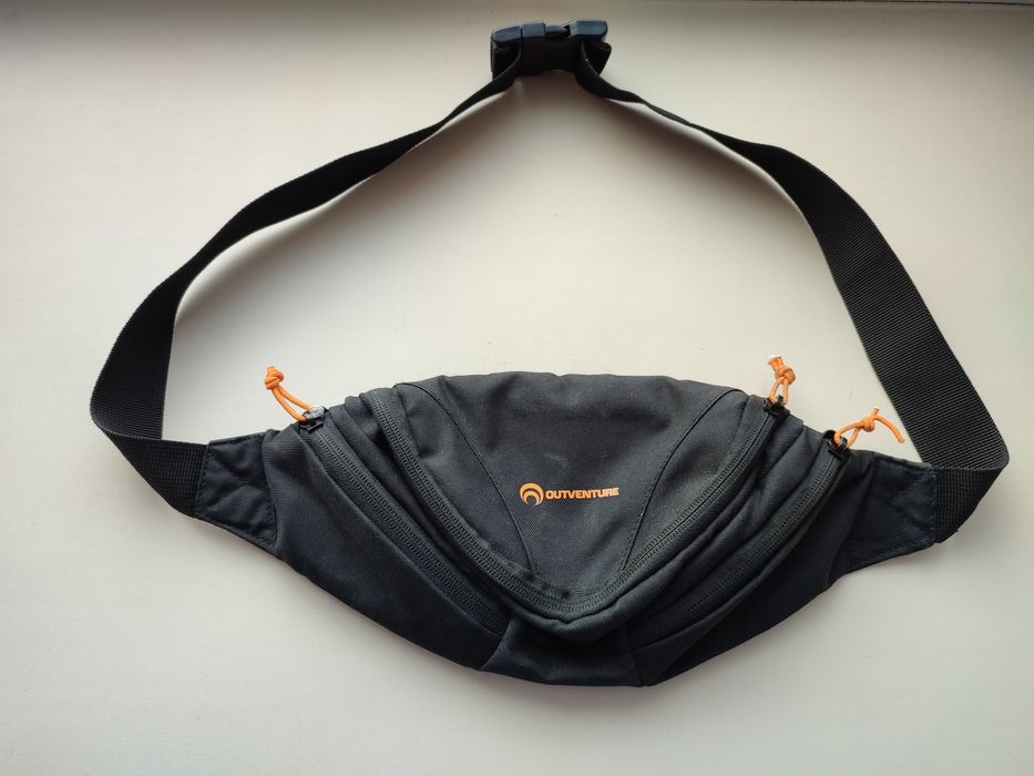 Продам сумки через плечо 2шт.