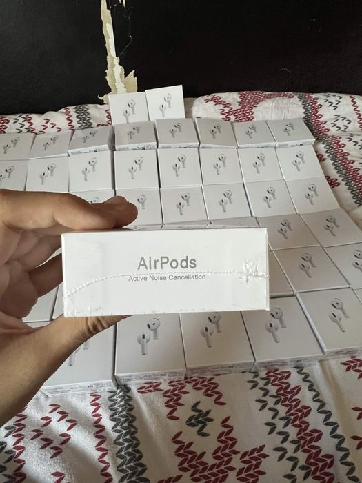 Vand AirPods 4