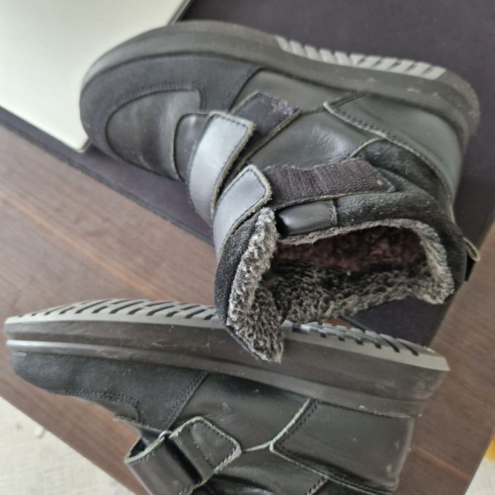 Продам детскую обувь