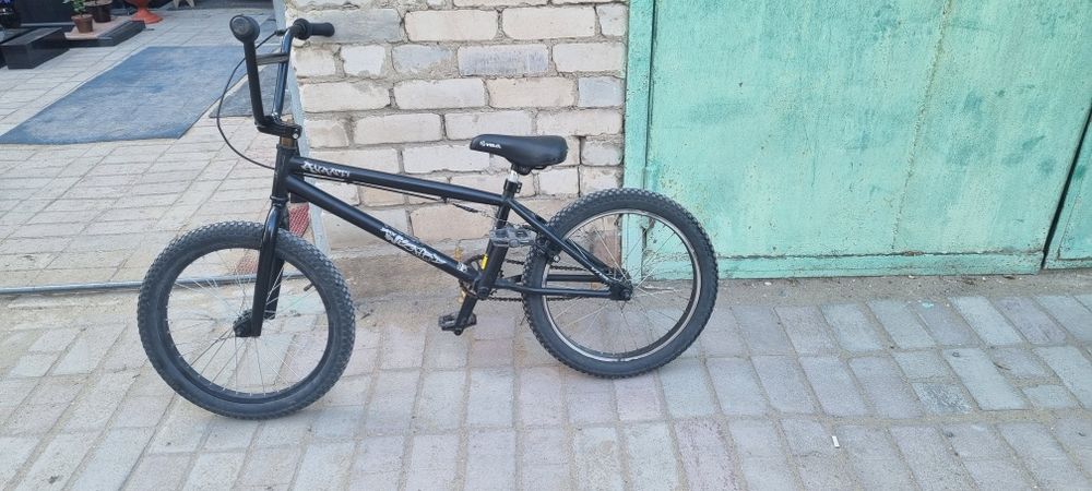 BMX под названием азард азард