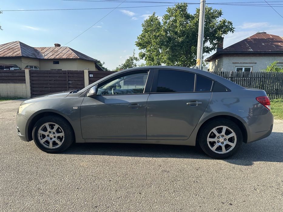 Chevrolet Cruze 2010, 2.0 diesel