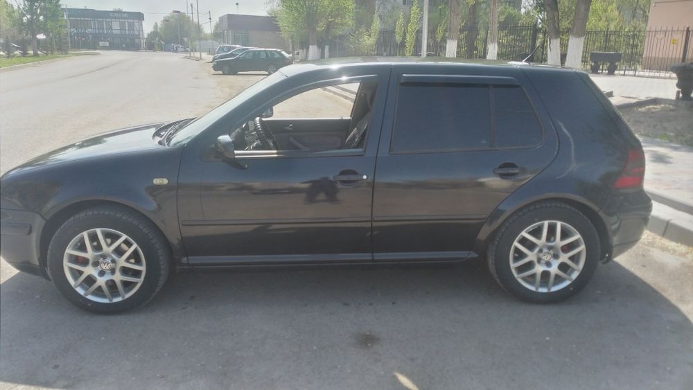 Машина Гольф 4 2002 года