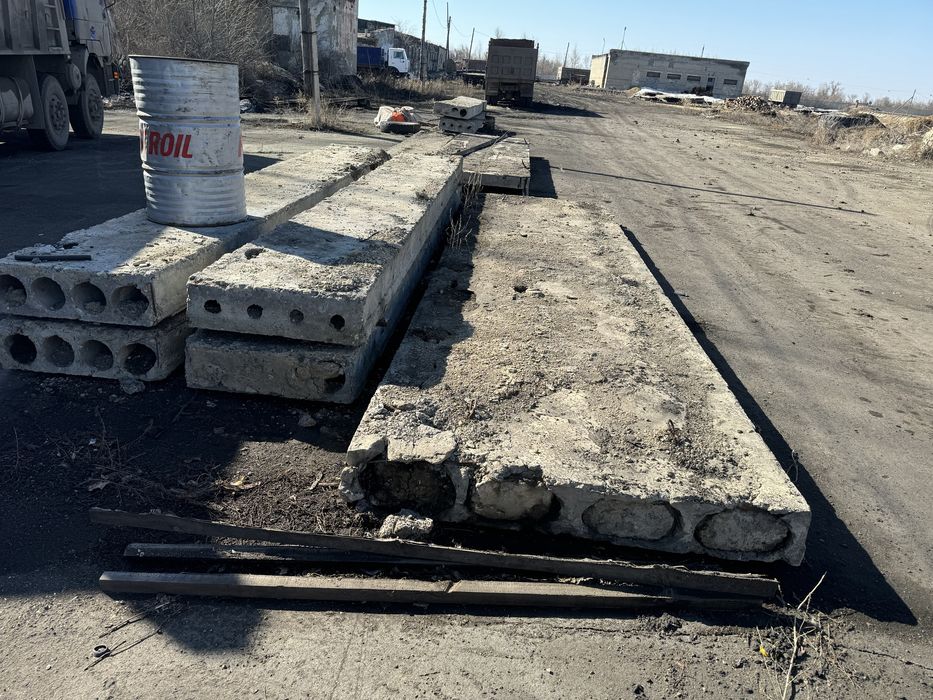 Продам ….кирпич …..