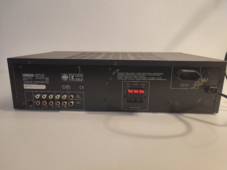 Amplificator Yamaha DSP E390 statie natural sound processor