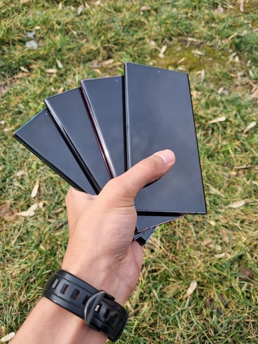 Samsung Galaxy S22 Ultra 5G. Joyi 12/512 GB. IME o'tkan