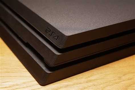 Продавам перфектен Sony PlayStation 4 PRO GOD OF WAR Limited Edition ПС4 ПРО с МНОГО ИГРИ PS4 Uncharted, Crash Bandicoot, The Last of Us, Hades, Princ