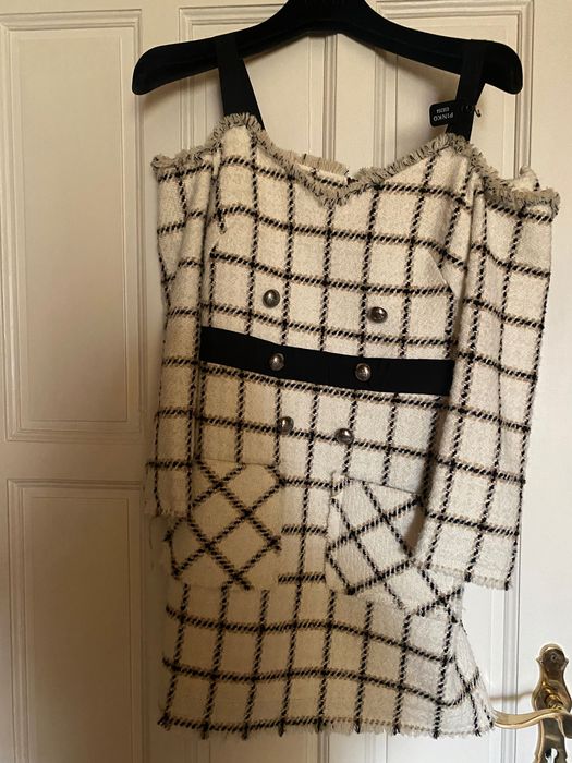 НОВА с етикети Pinko букле туид рокля