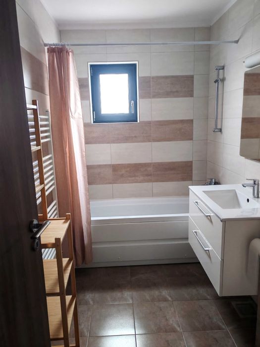 Apartament nou de închiriat