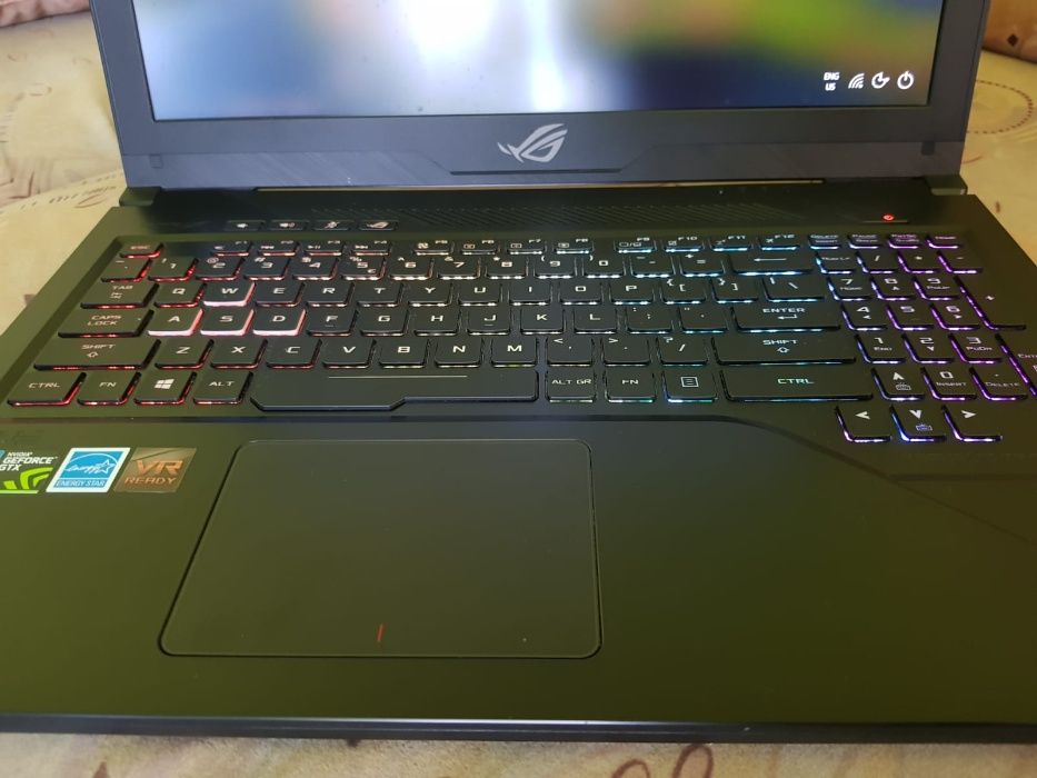 Laptop gaming ASUS ROG 24GB RAM DDR4 GTX 1060 i7 7700HQ + SSD schimb