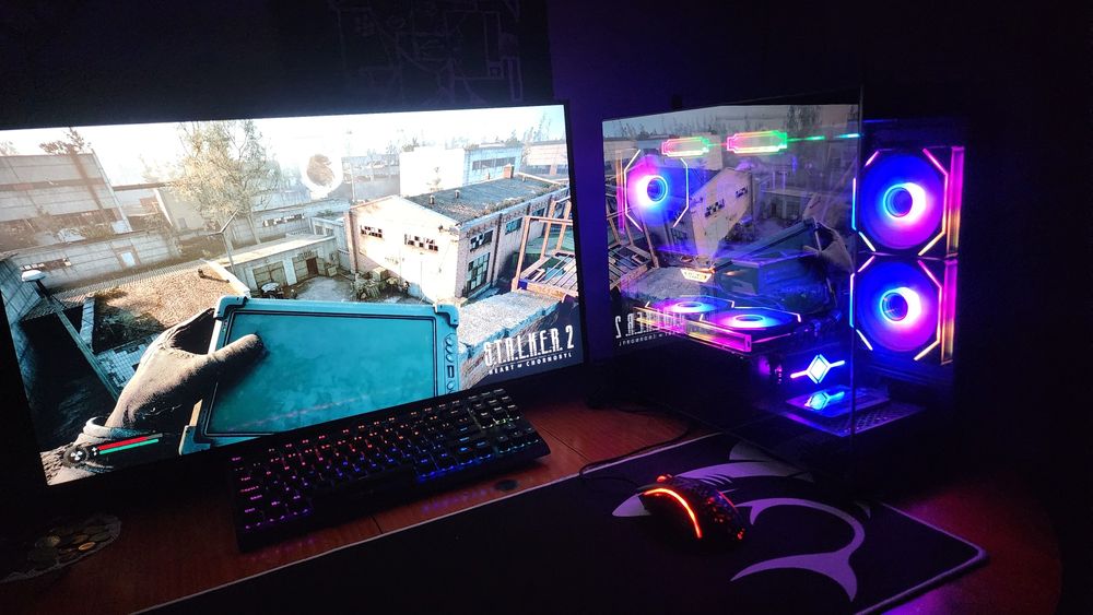 Мощен гейминг компютър Ryzen 5 5600 / RX 6600 XT + пълен комплект