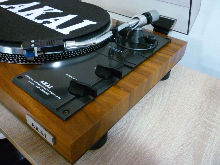 nou !  pick-up   akai    ap-206c