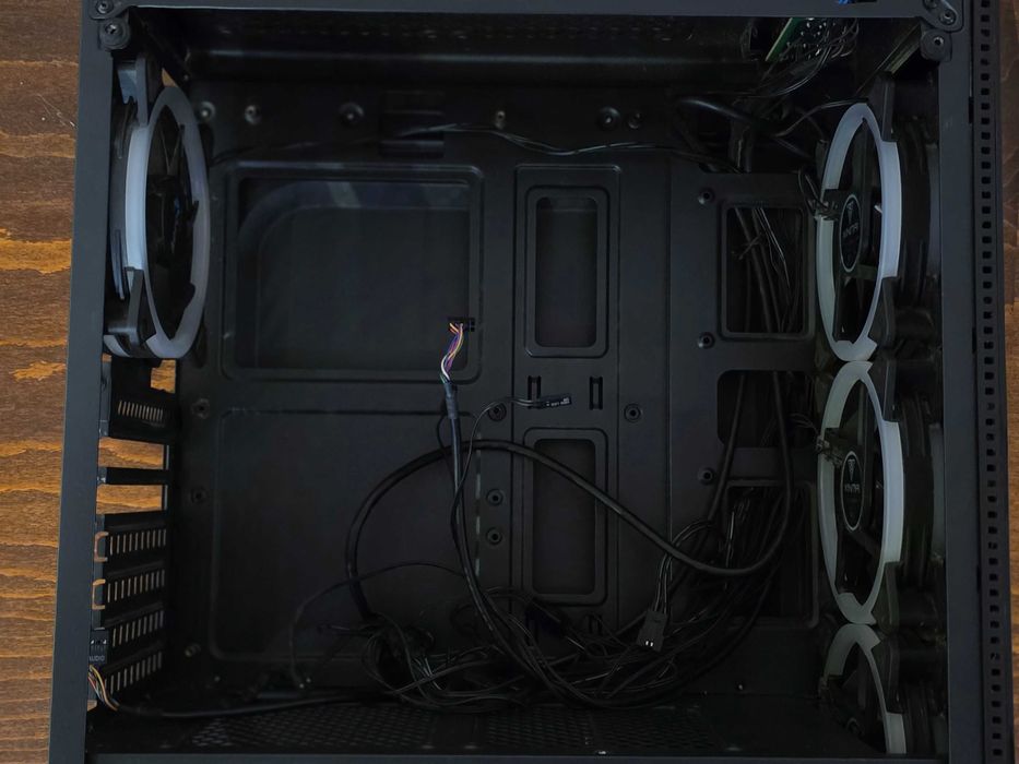 Компютърна кутия Aerocool Shard