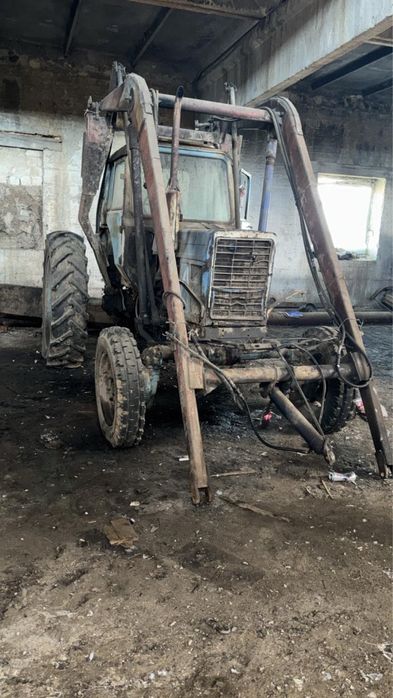 Трактор МТЗ 80 стогометатель с вилой . На ходу