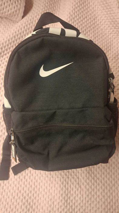 Раница Nike ,Zara 10evro