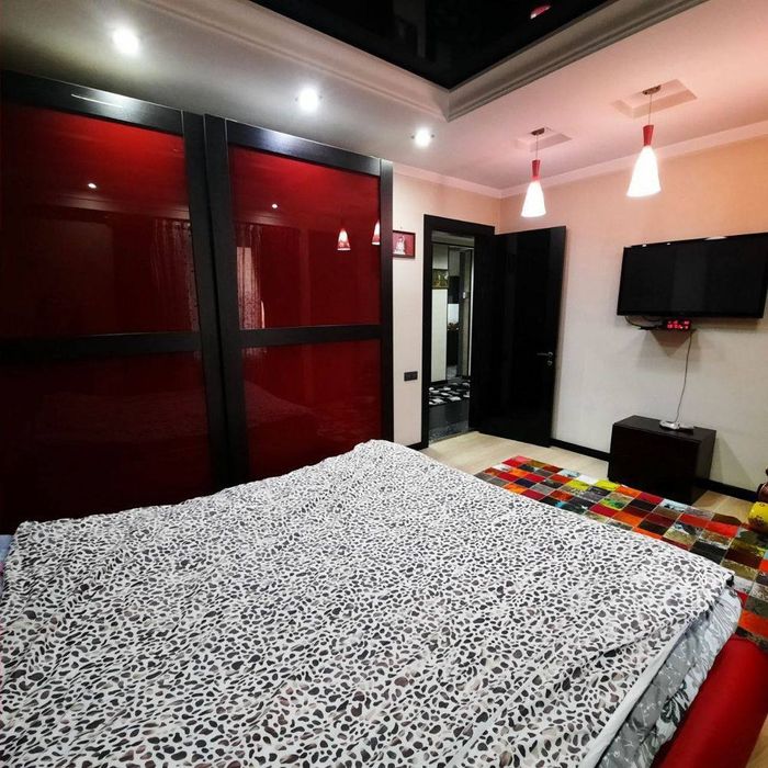 Квартира продается 3/3/8 на Ц 2