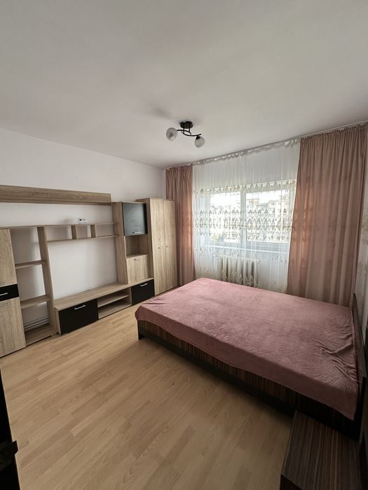 Pf inchiriez ap cu 3 camere decomandate 2 bai