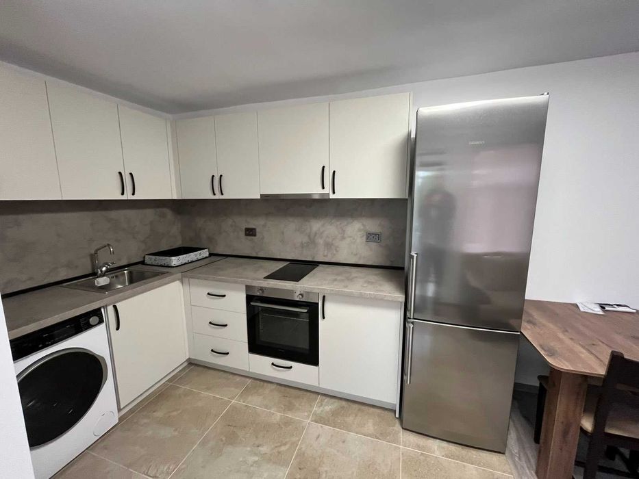 Двустаен апартамент под наем в центъра на Казанлък – обзаведен, 300 евро