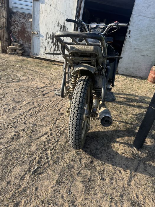 Мотоцикл yaqi 200 куб