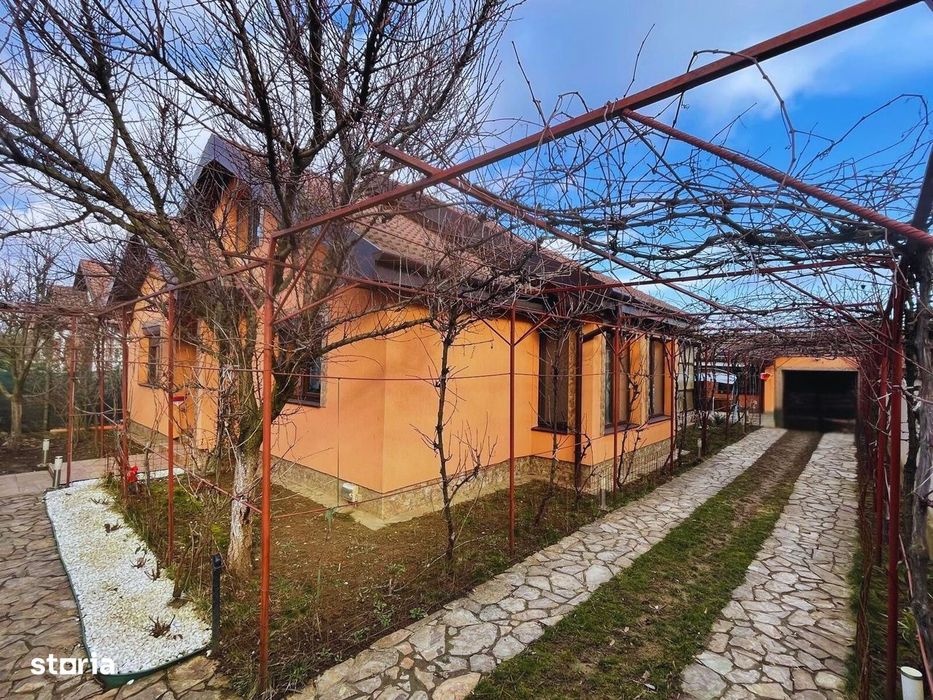 Casa Santandrei, zona linistita, gaz,curent,apa,teren 550 mp-208000Eur