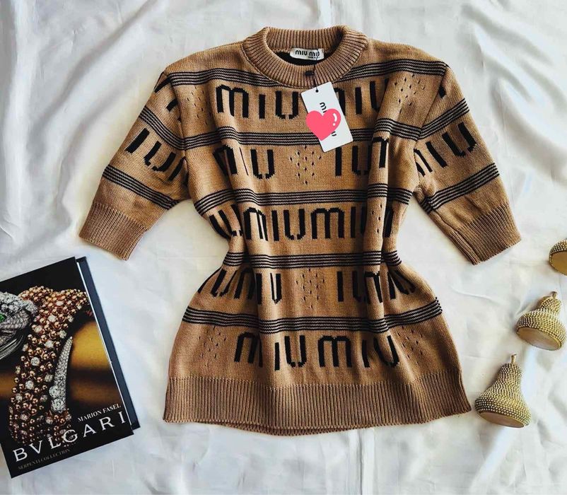 Пуловер M I U”