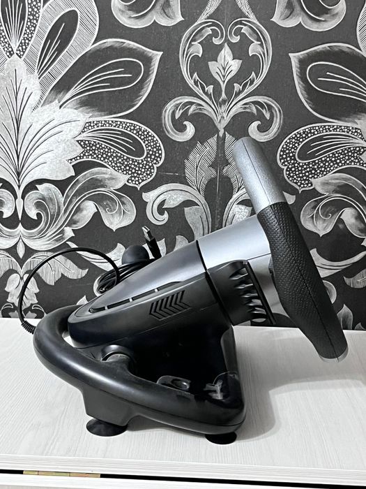 Продам игровой руль