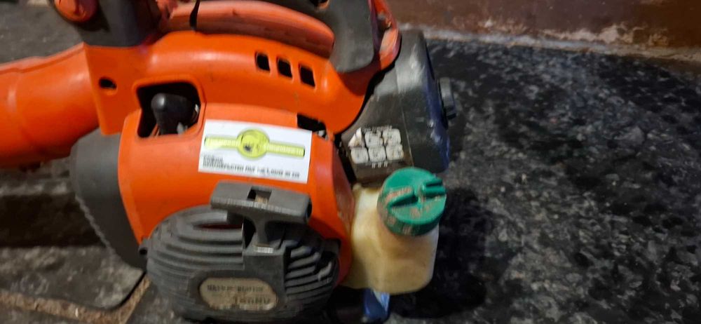 Моторна коса и духалка