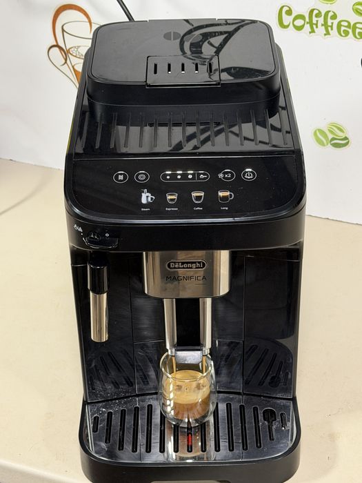 Кафемашина кафе автомат delonghi magnifica evo с гаранция