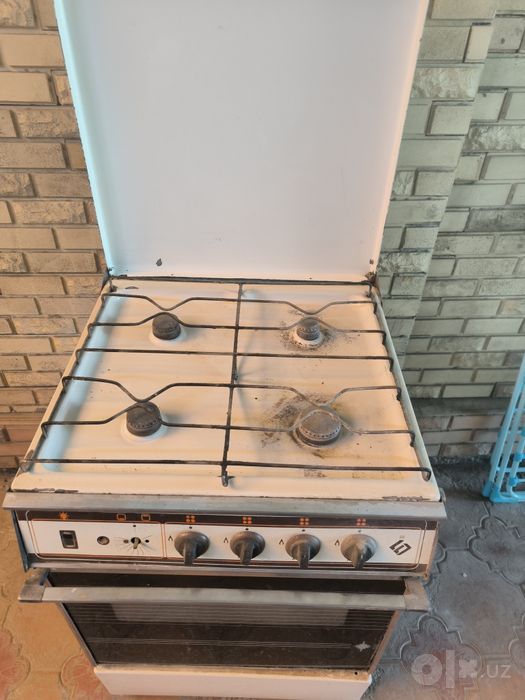 Продам газовую плиту