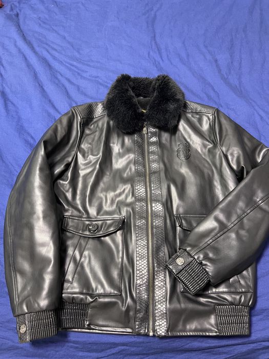 Срочно продам кожаные куртка