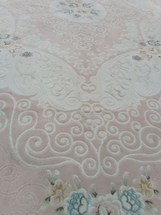 Продам ковер в отличном состоянии2.5*3.5