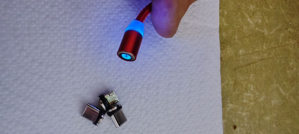 Cablu încărcare magnetic