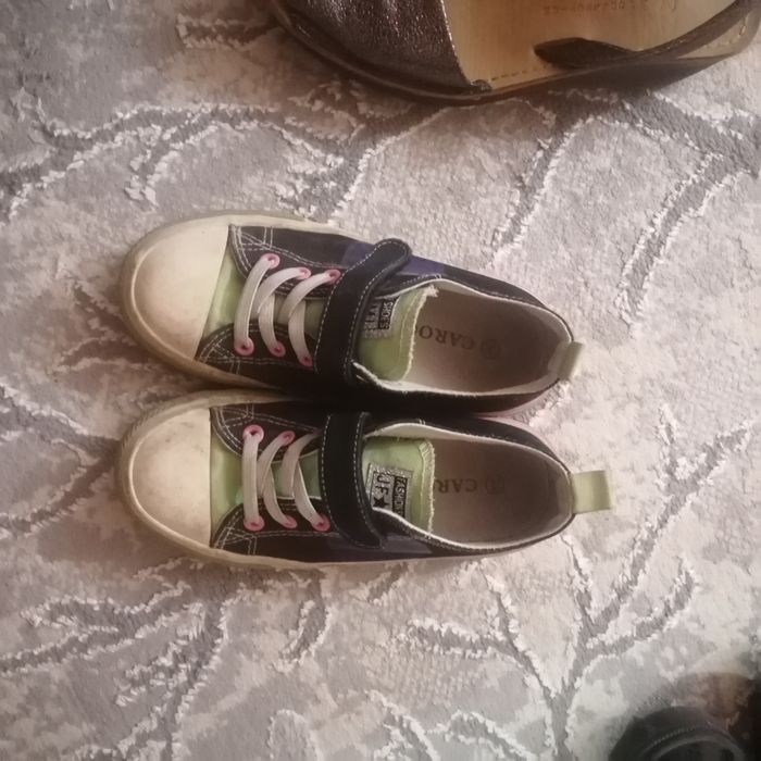 Обувь сотилади качества четкий