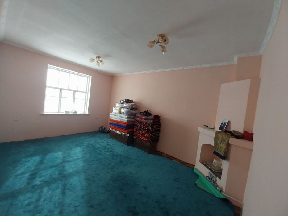 Продается участок с домом в Янгиюльском районе (Гульбахор).