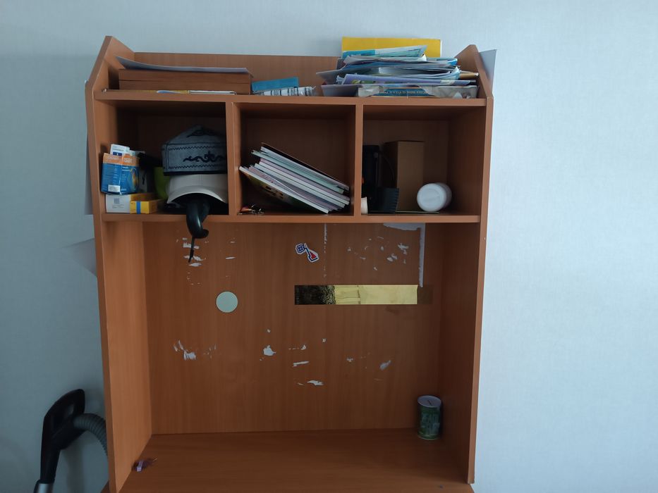 Продается тумба и стол